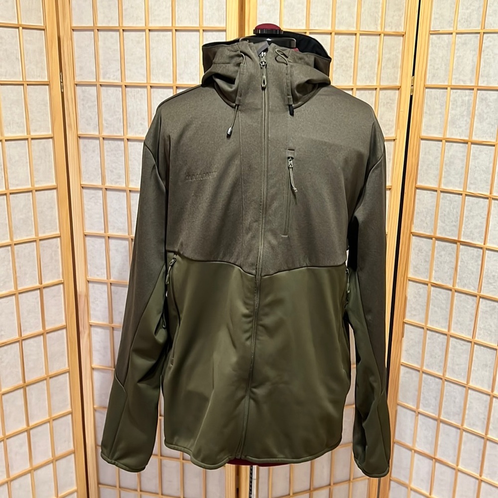 Mammut Ultimate SO Hooded Softshell Jacket Like New